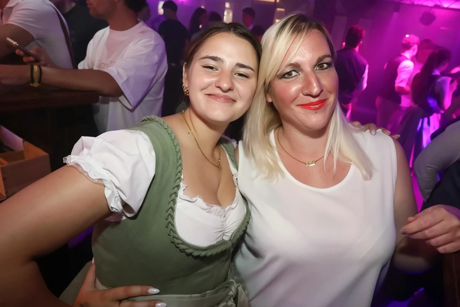 Partyfotos Volksfest Nights, Di 28.07.2026